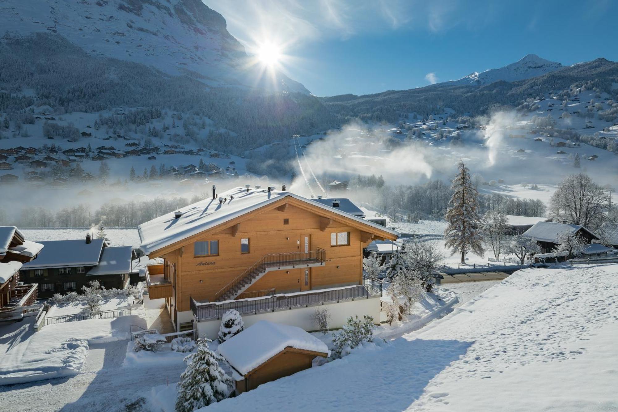 Chalet Alia And Apartments-Grindelwald By Swiss Hotel Apartments Exterior photo